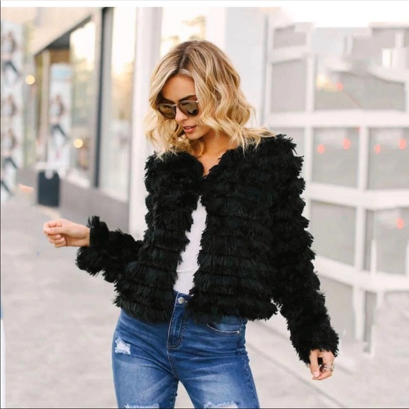 IT’sPRETTY IN BLACK FURRY COZY JACKET - Picture 2 of 4